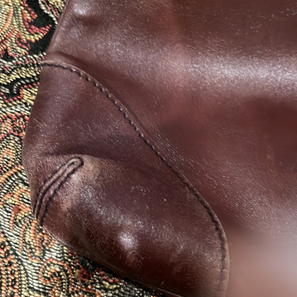 Gucci Shoulder Bag - Picture 7 of 12